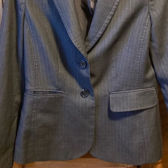 Ann Taylor Grey & Blue Pinstriped Blazer - Picture 9 of 16